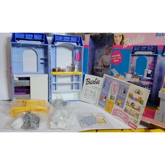 2000 Barbie Bake Shop & Cafe Set Not Complete - Picture 2 of 12